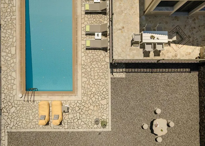 Utopia Luxury *
